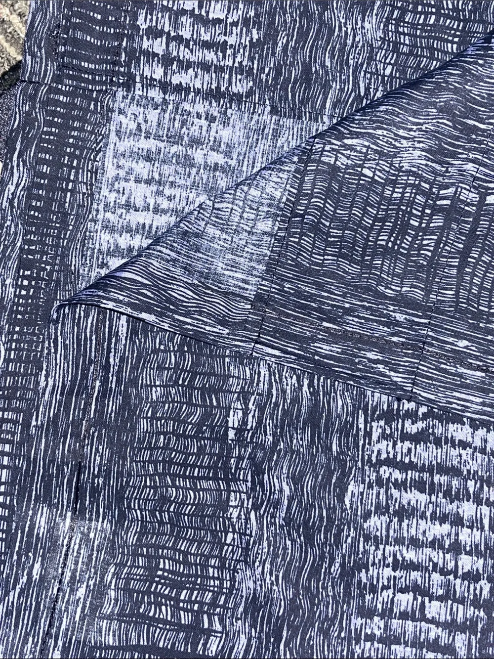 I Valance with horizontal and Vertical lines Purple/Bluish color 279